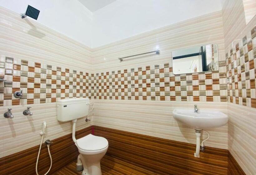קובאלאם Grand Harmony Beach Resort מראה חיצוני תמונה